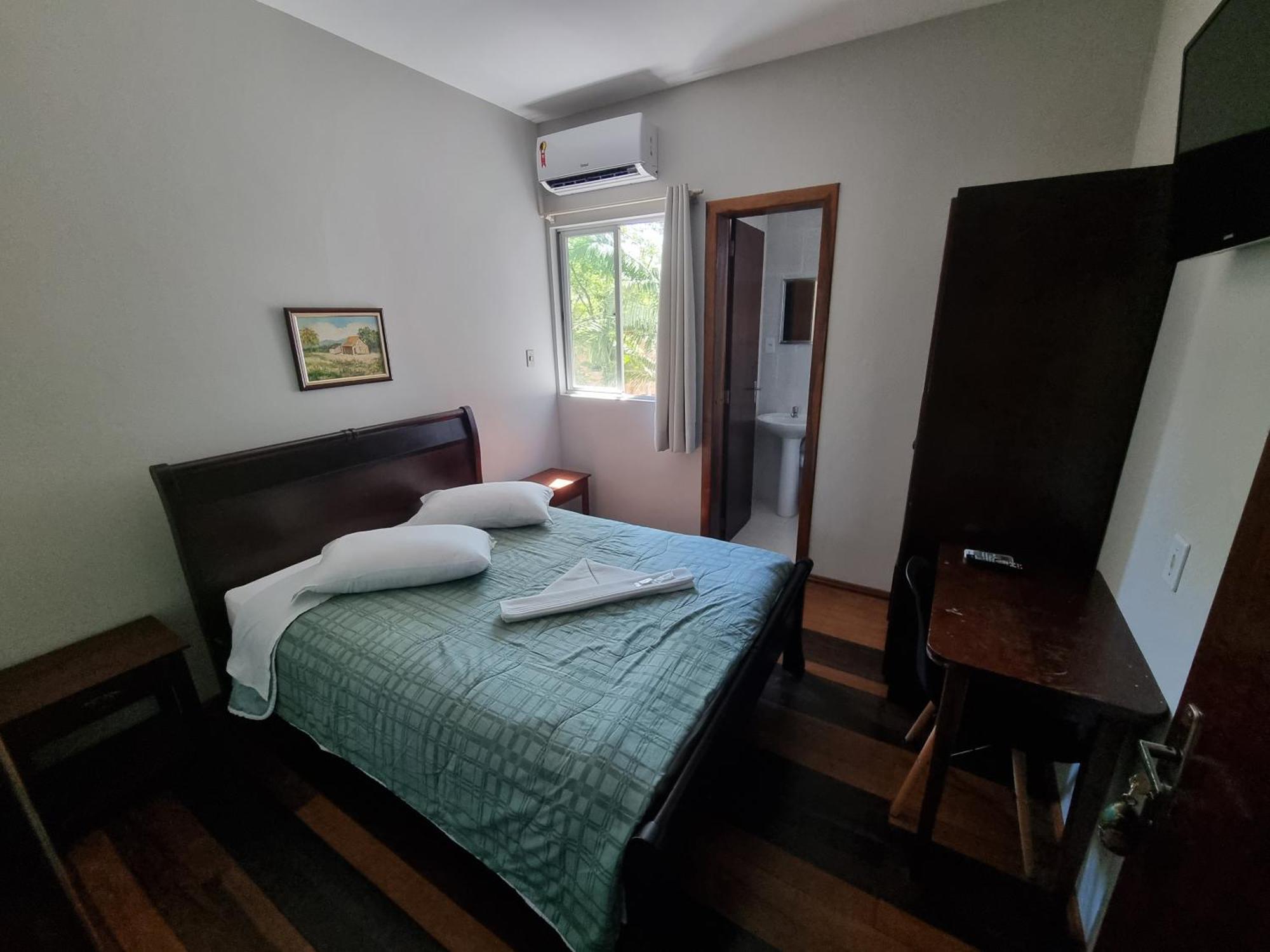 Hotel Hermann Блуменау Стая снимка