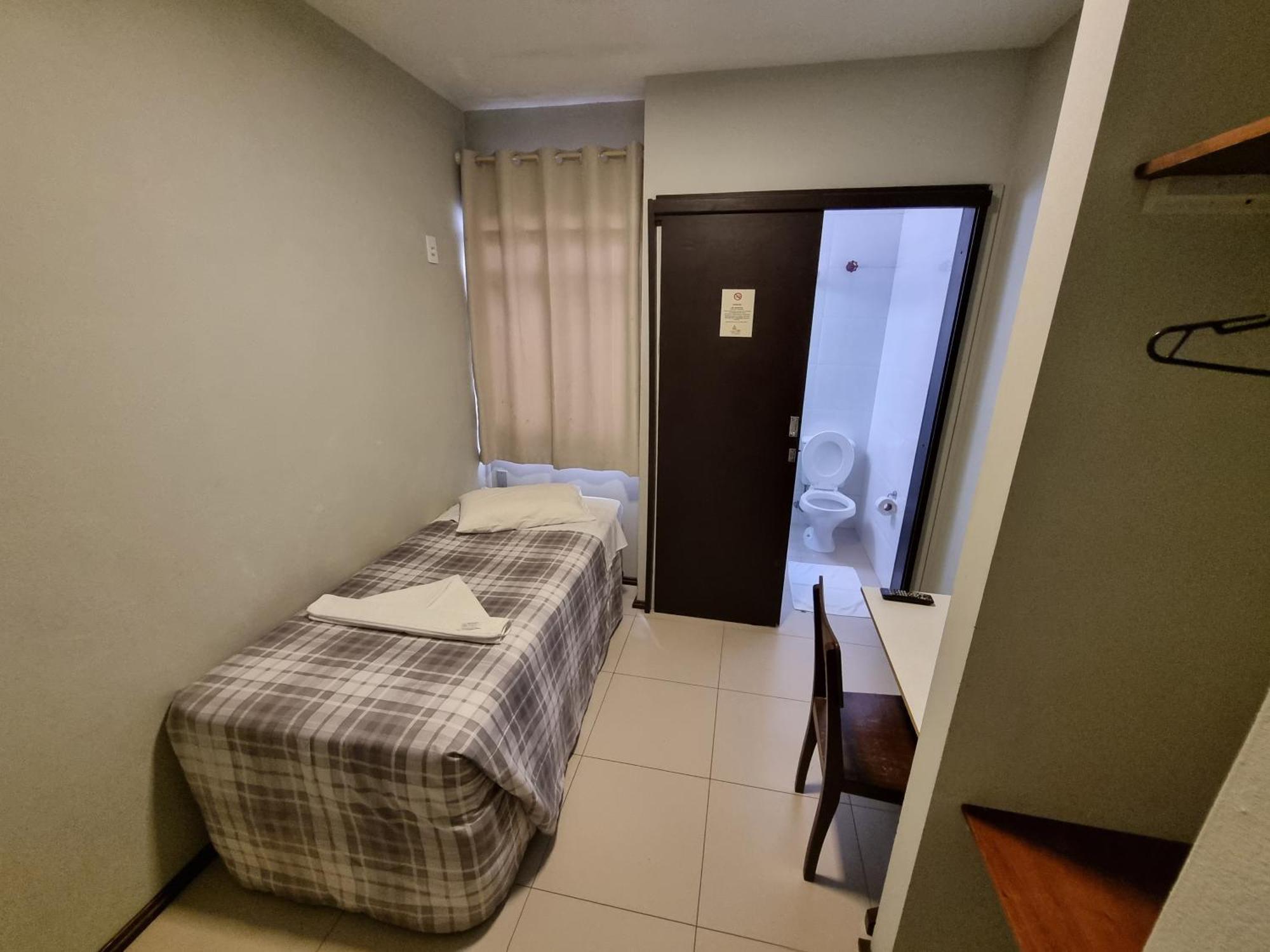 Hotel Hermann Блуменау Стая снимка