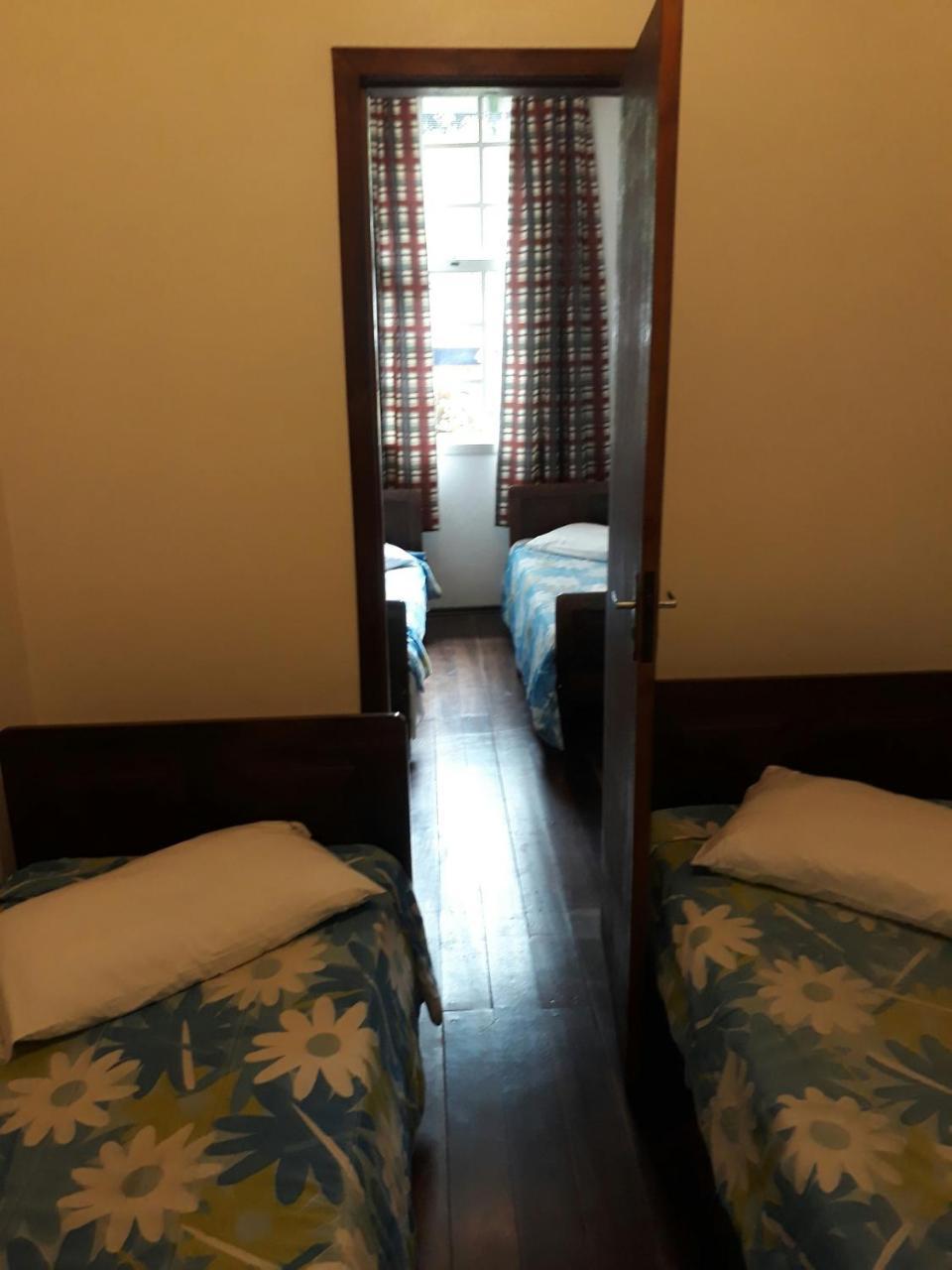 Hotel Hermann Блуменау Стая снимка